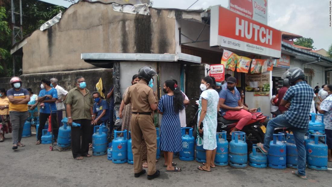 220328010904-04-sri-lanka-crisis-super-169