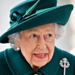 queen-elizabeth-easter-kb-2x1-220414-49ef0e